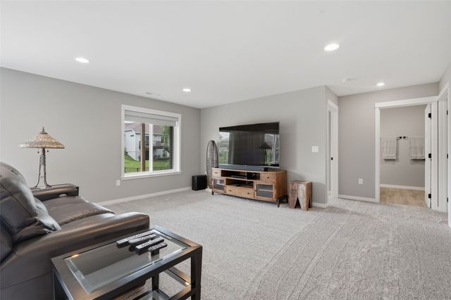 1735 Cottage Ridge Drive, Marion, IA 52302