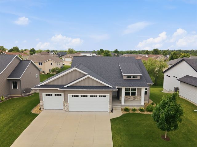 1735 Cottage Ridge Drive, Marion, IA 52302