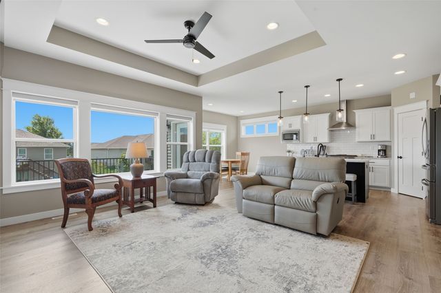 1735 Cottage Ridge Drive, Marion, IA 52302
