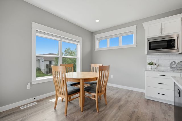 1735 Cottage Ridge Drive, Marion, IA 52302