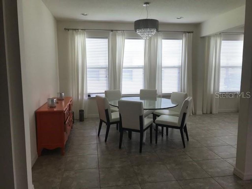 Image 12 of property listing at 12126 HOMESTEAD PARK LANE, Orlando, FL 32824