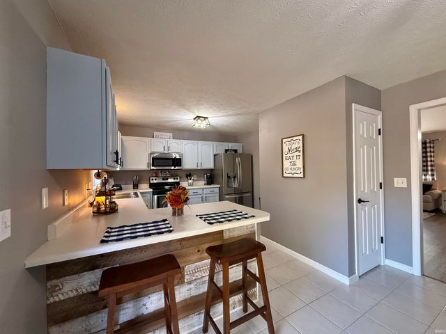 600 Riecken Drive, Evansville, IN 47711