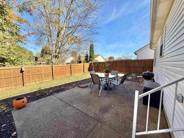 600 Riecken Drive, Evansville, IN 47711