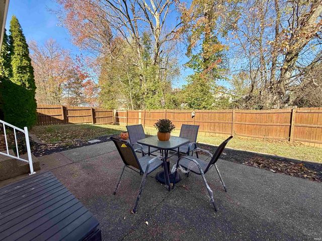 600 Riecken Drive, Evansville, IN 47711