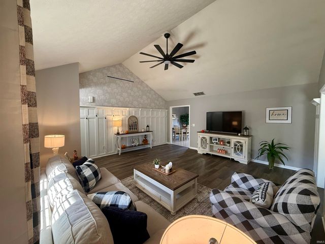 600 Riecken Drive, Evansville, IN 47711