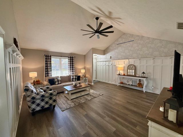 600 Riecken Drive, Evansville, IN 47711