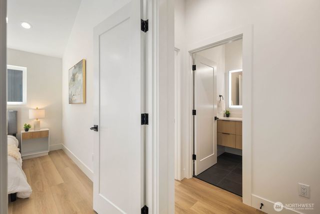 724 N 89TH Street, Seattle, WA 98103