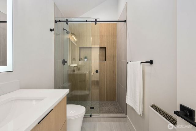 724 N 89TH Street, Seattle, WA 98103