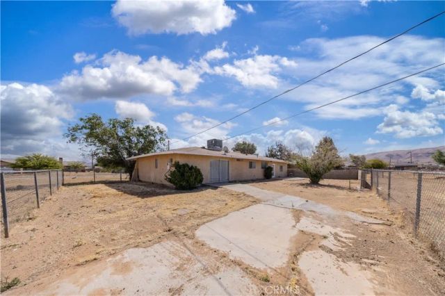 10686 Jamul Road, Apple Valley, CA 92308