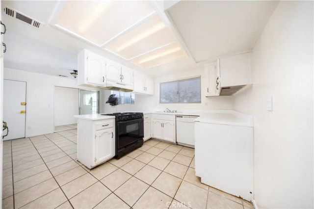 10686 Jamul Road, Apple Valley, CA 92308