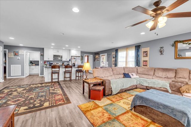 307 Pine Ave, Morrison, TN 37357