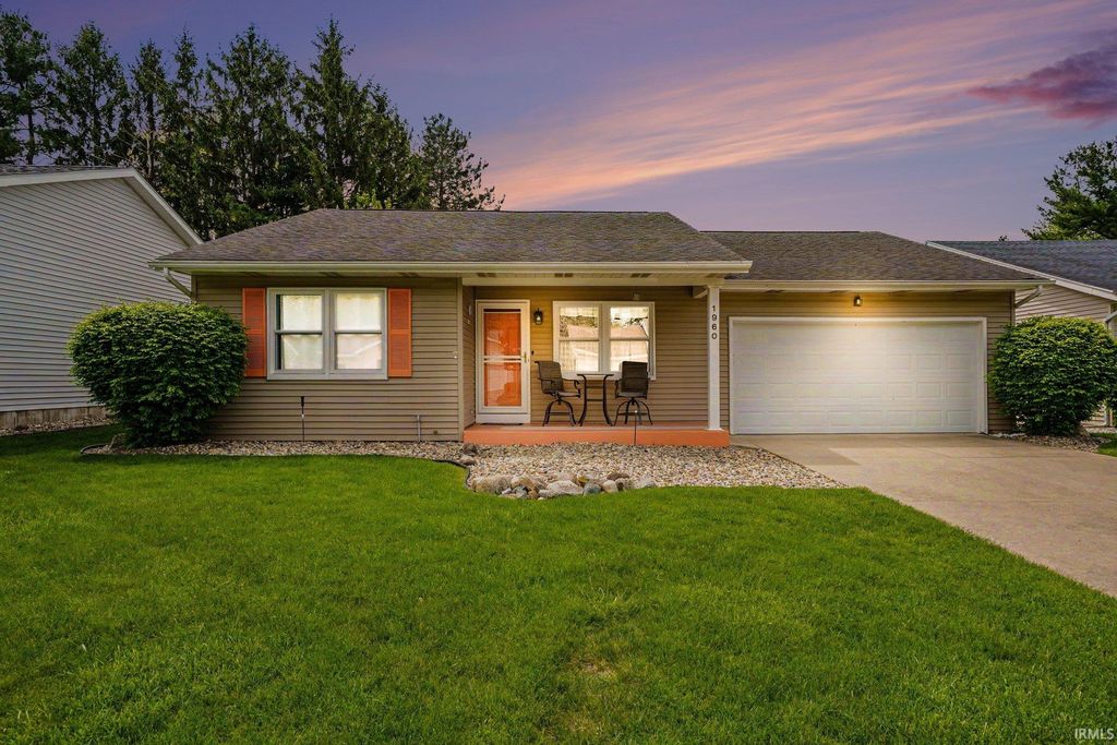 1960 Greenock Drive, South Bend, IN 46614