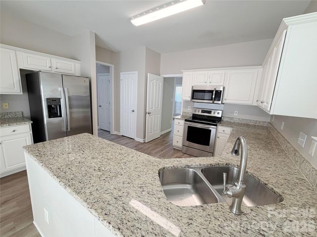 15035 Annan Court, Charlotte, NC 28277