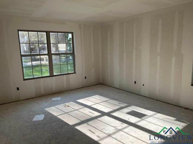 412 S Fredonia, Longview, TX 75601