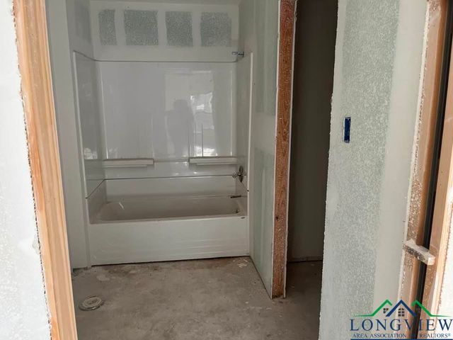 412 S Fredonia, Longview, TX 75601