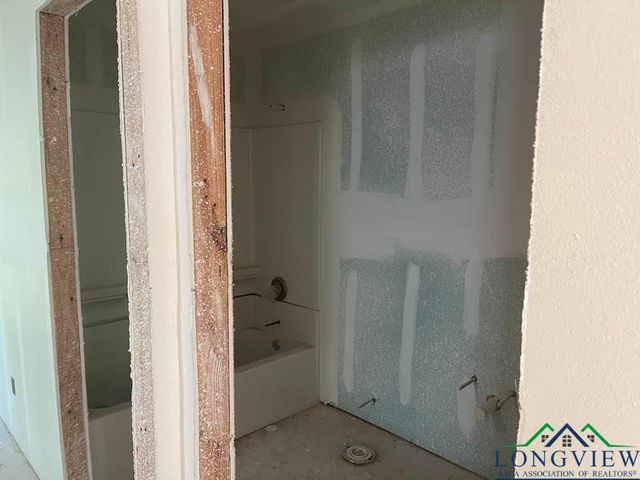 412 S Fredonia, Longview, TX 75601