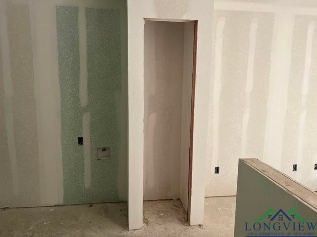 412 S Fredonia, Longview, TX 75601