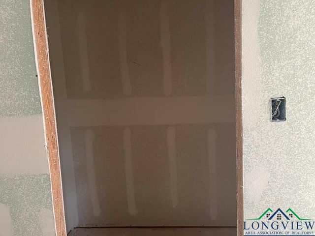 412 S Fredonia, Longview, TX 75601