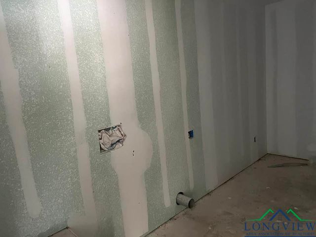 412 S Fredonia, Longview, TX 75601