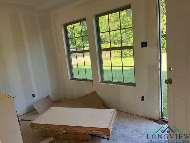 412 S Fredonia, Longview, TX 75601