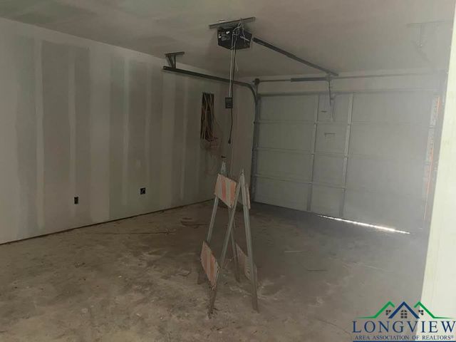 412 S Fredonia, Longview, TX 75601