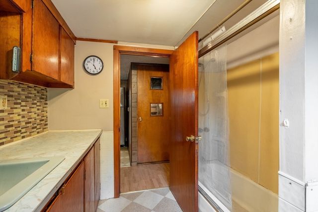 70 Quaboag St, Brookfield, MA 01506