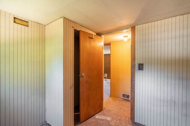 70 Quaboag St, Brookfield, MA 01506