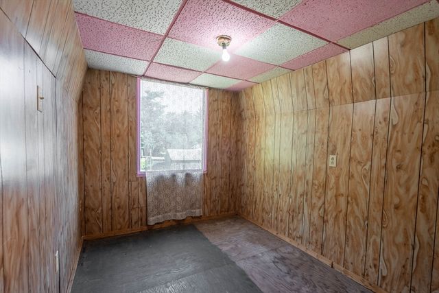 70 Quaboag St, Brookfield, MA 01506