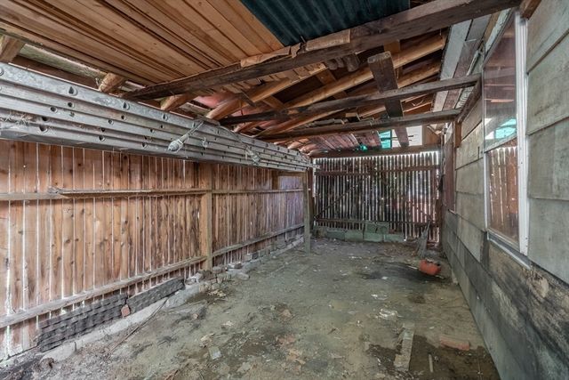 70 Quaboag St, Brookfield, MA 01506