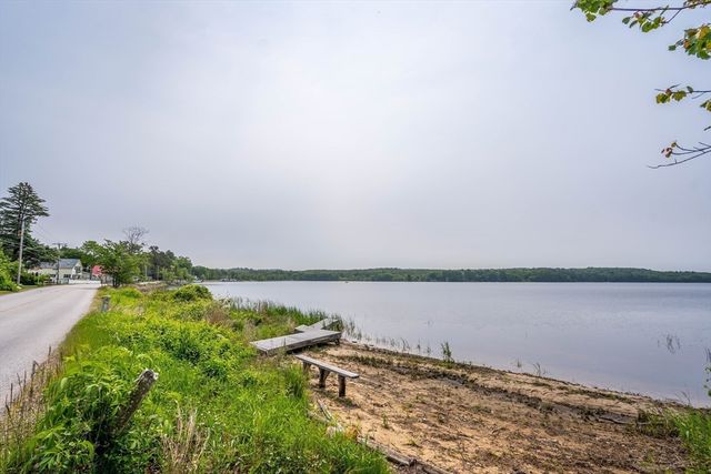 70 Quaboag St, Brookfield, MA 01506