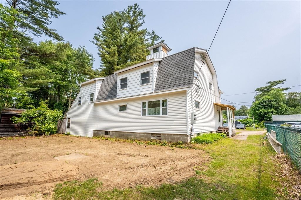 70 Quaboag St, Brookfield, MA 01506