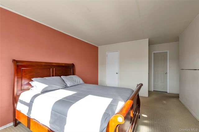 100 Clinton Avenue 4M, Mineola, NY 11501