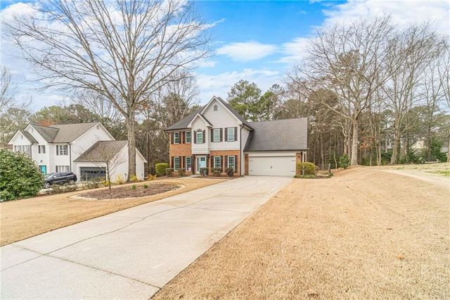 2240 Emerald Drive, Loganville, GA 30052