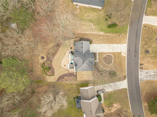 2240 Emerald Drive, Loganville, GA 30052