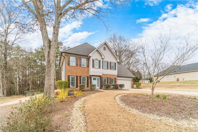 2240 Emerald Drive, Loganville, GA 30052