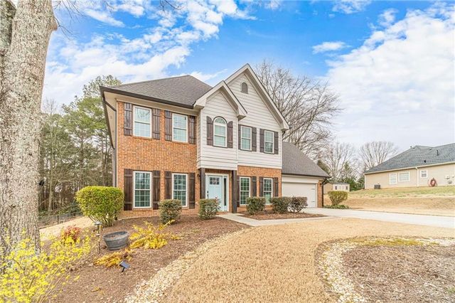 2240 Emerald Drive, Loganville, GA 30052