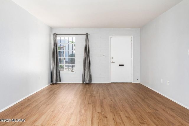 317 S Paseo Quinta Apt B, Green Valley, AZ 85614