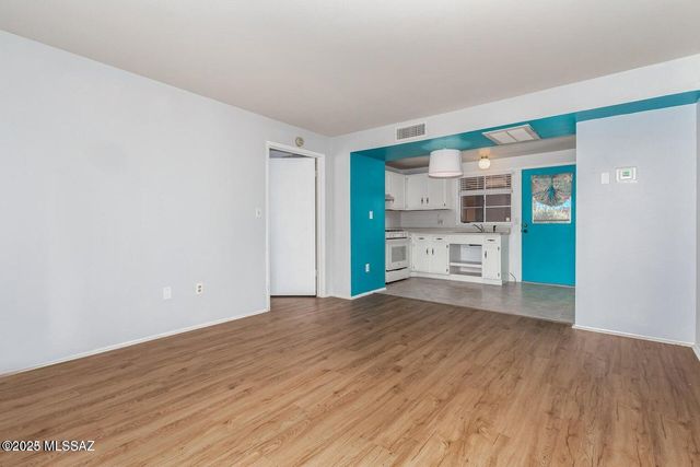 317 S Paseo Quinta Apt B, Green Valley, AZ 85614