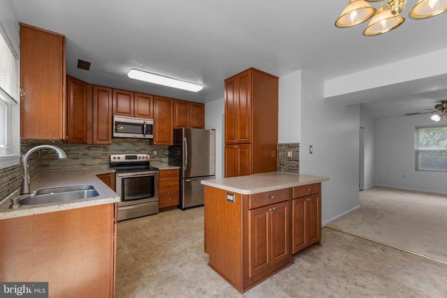 332 WOODSIDE PL, Waldorf, MD 20601