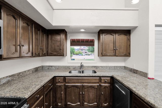 7840 N 7TH Street 9, Phoenix, AZ 85020