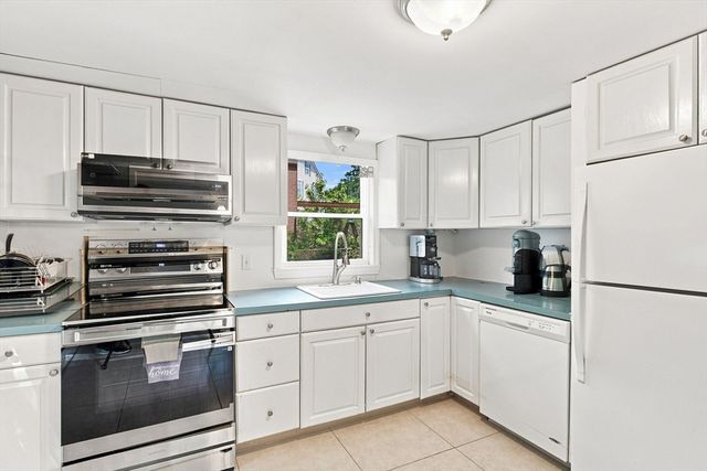 28 Preston St, Malden, MA 02148
