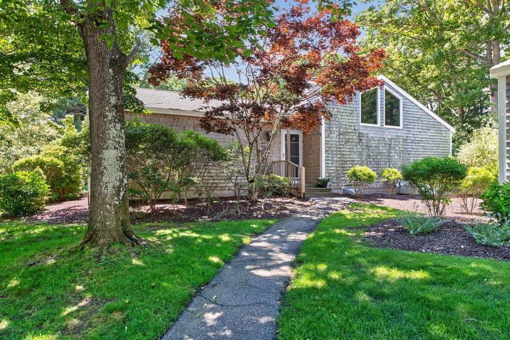 238 Seaward Bend, East Falmouth, MA 02536