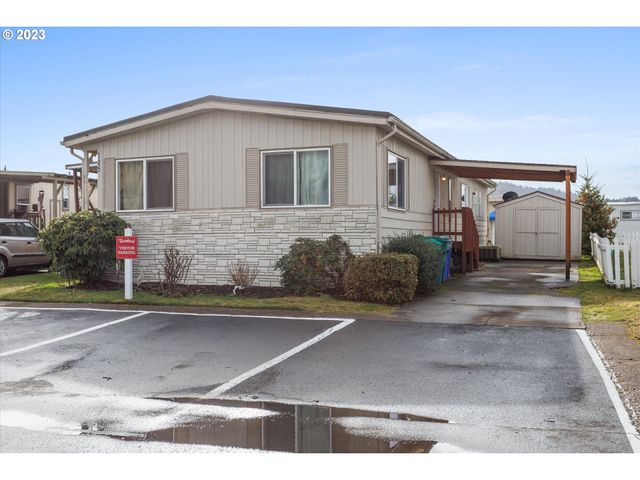 13900 Se HIGHWAY 212 125, Clackamas, OR 97015