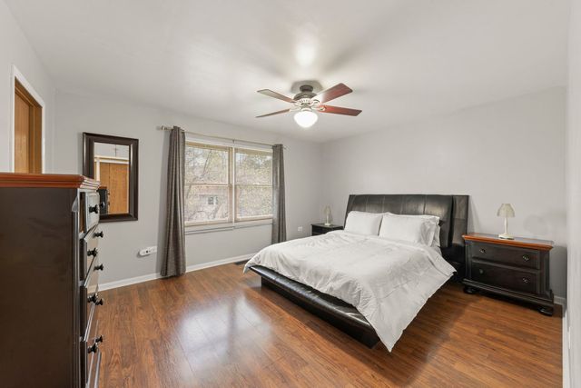 322 Hickory Oaks Drive, Bolingbrook, IL 60490