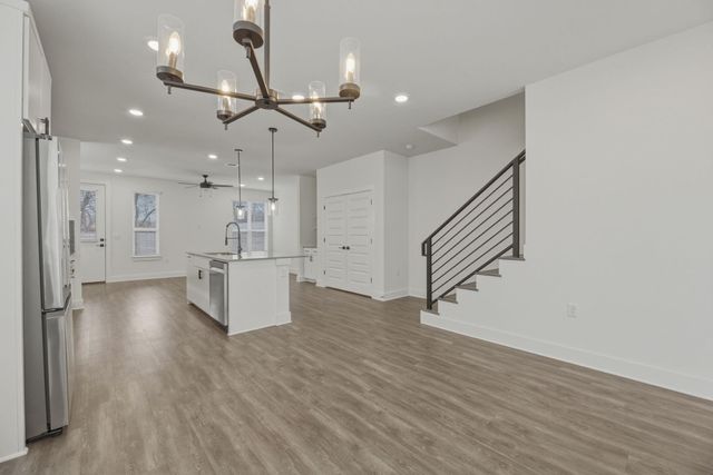 2009 Iroquois LN A, Austin, TX 78741