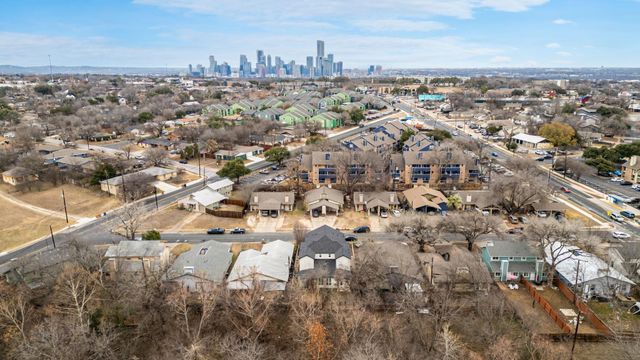 2009 Iroquois LN A, Austin, TX 78741