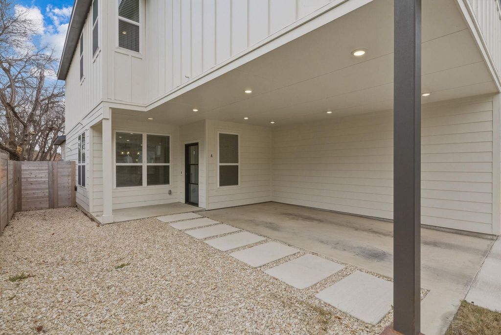 2009 Iroquois LN A, Austin, TX 78741