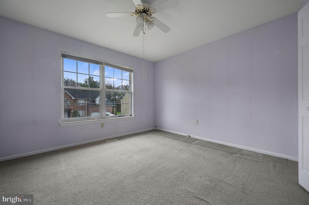 Image 33 of property listing at 36 E MOYER DR, Bear, DE 19701