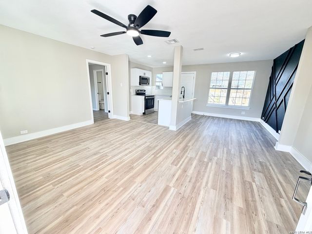 1535 Edison, San Antonio, TX 78201