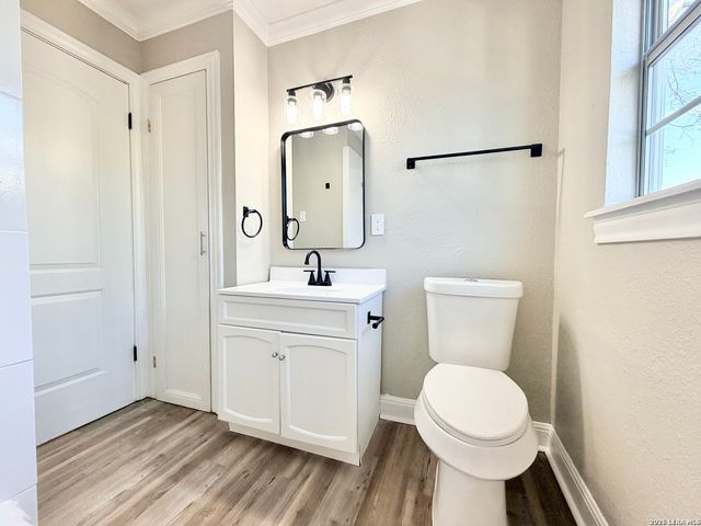 1535 Edison, San Antonio, TX 78201